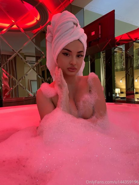 Redona Koci pornstar perfect img