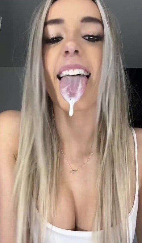 Alex Fox nude pornstar archive