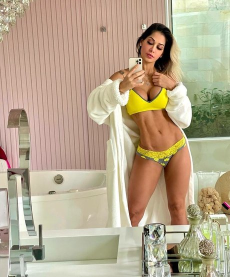 Maira Cardi model beautiful pics