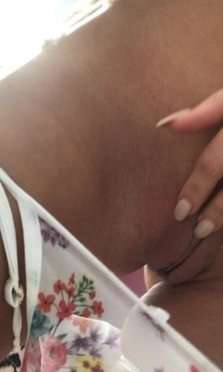 Carolina White nice star picture