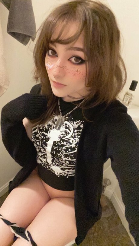 Prettyhostage nude pornstar pic