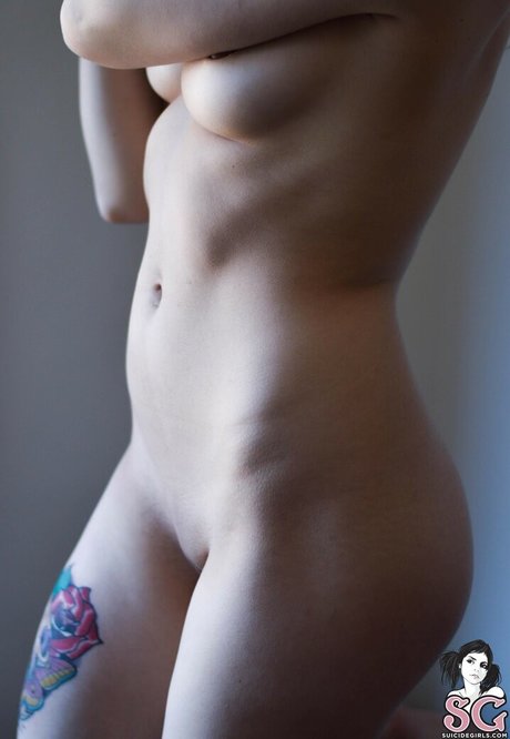 Skyhook Nova star naked pictures