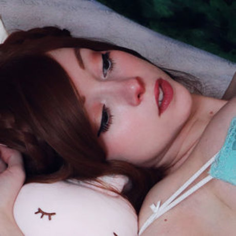 xAreios exclusive actress pictures