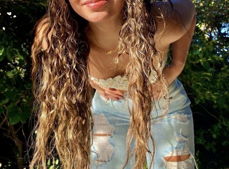 Aspen Avery pretty pornstar photo