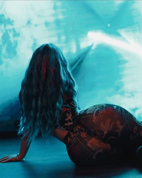 Asyrie pornstar erotic img