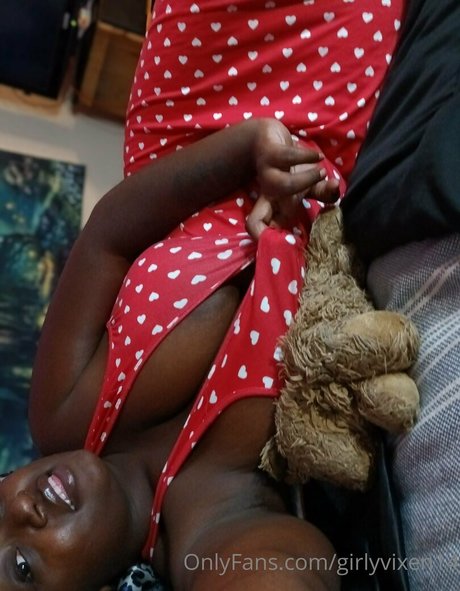 girlyvixxxen pornstar nice photo