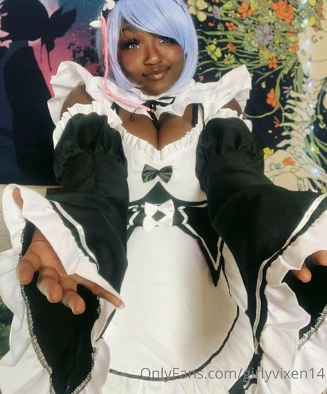 girlyvixxxen model adult pics