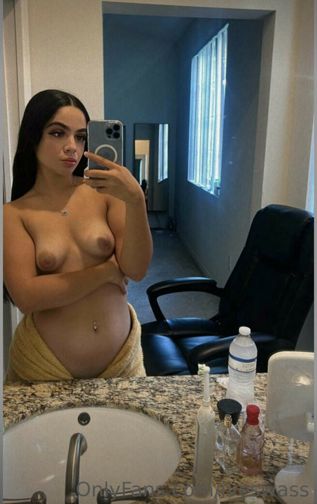 ivyroz naked star photos