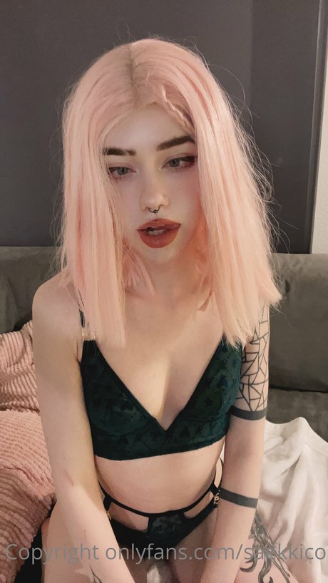 saekkico star naked picture