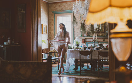 Nicole Vaunt nudes model image