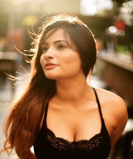 Desi NRI star pretty img