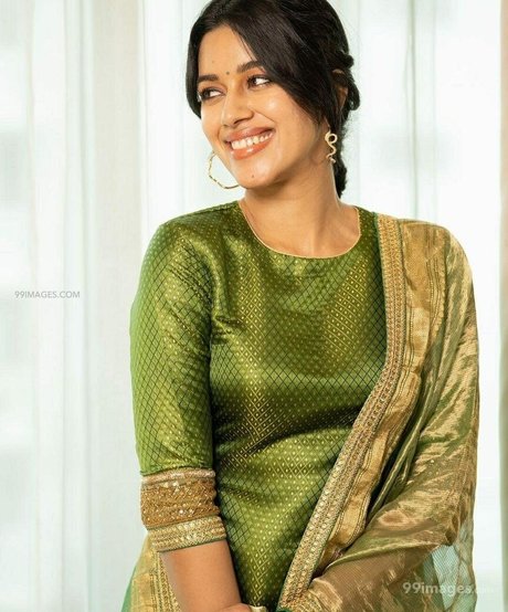 Mirnalini Ravi star pretty pictures
