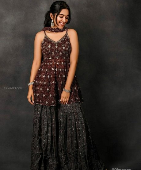 Mirnalini Ravi hot model pictures