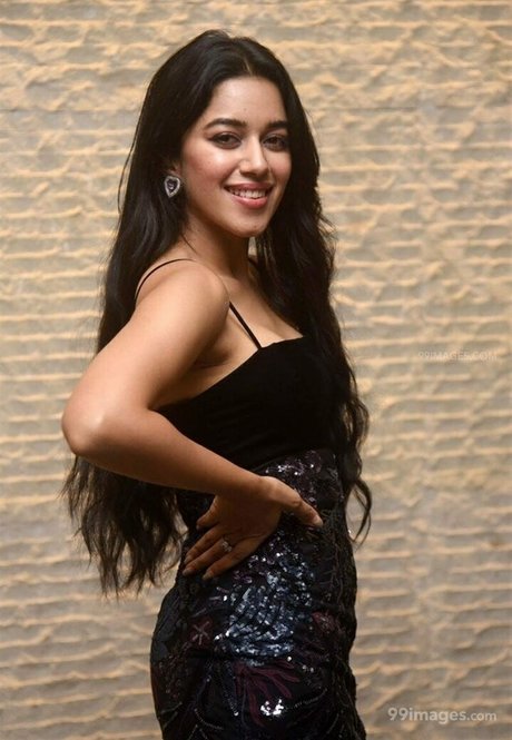 Mirnalini Ravi naked pornstar archive