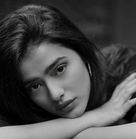 Ketika Sharma pretty actress img