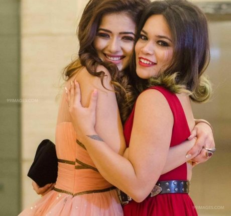 Ketika Sharma model hot photo