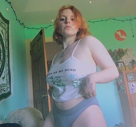 Izzyisdying nudes pornstar images