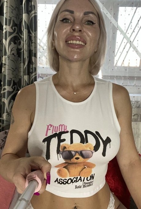 Hotnessi model xxx pics