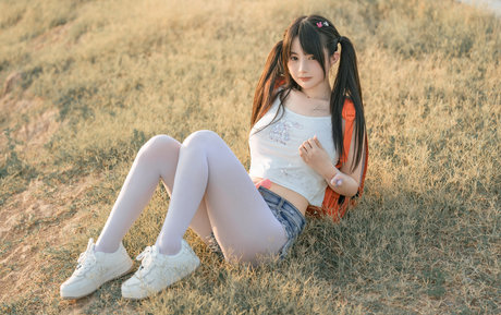 Sakurai Nene model top photo