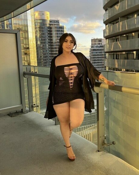 Miss Leira star images