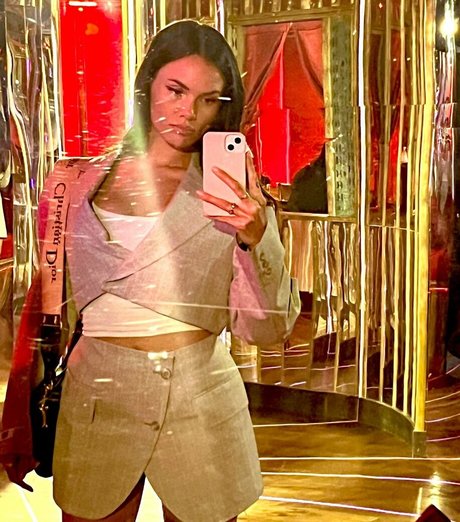 Sinead Harnett model xxx photos