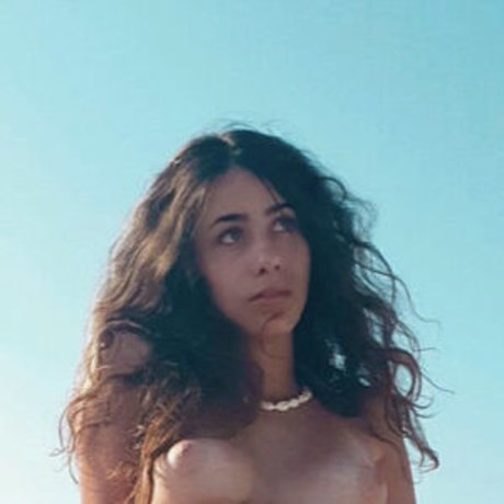 Baby Lapin sexy pornstar images