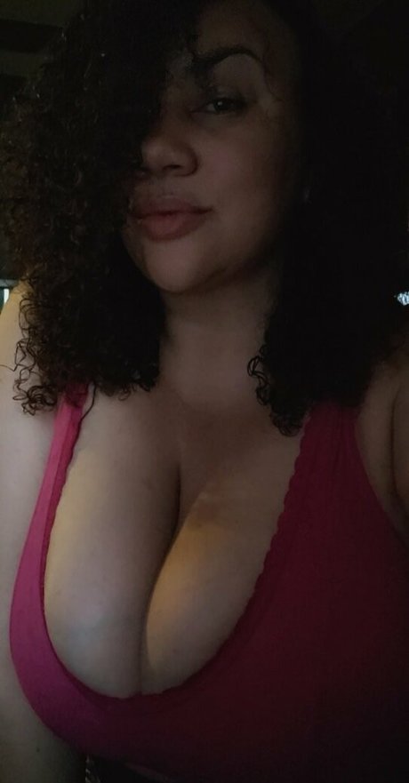 Beigewunder pornstar nude photo