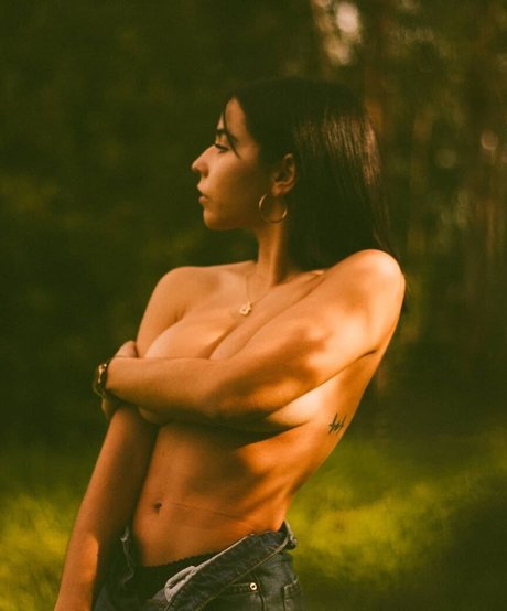 crismaia97 nude star archive