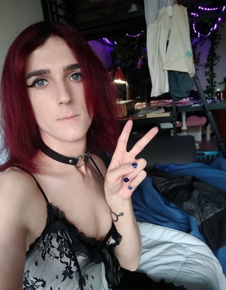 LunaRouge erotic star photo