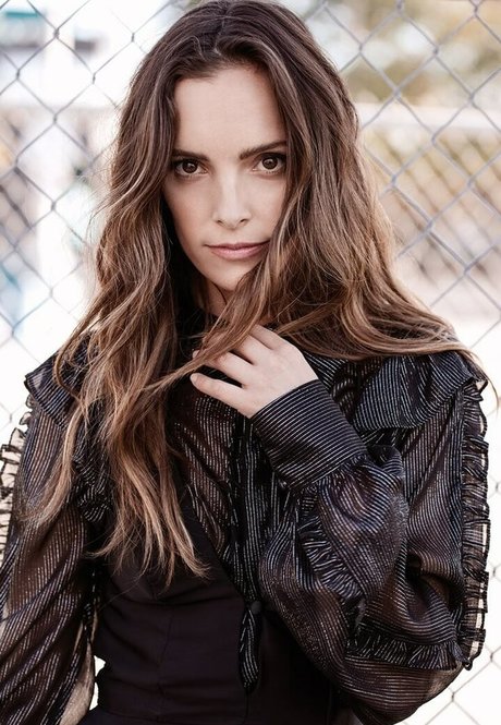 Jodi Balfour top model picture