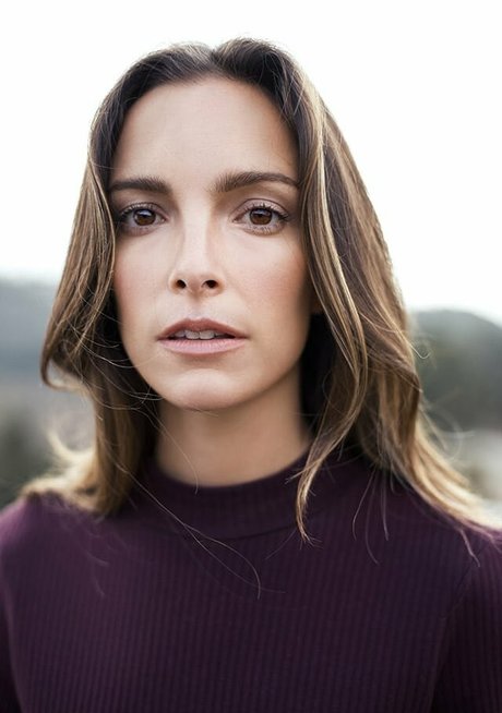 Jodi Balfour perfect star pictures