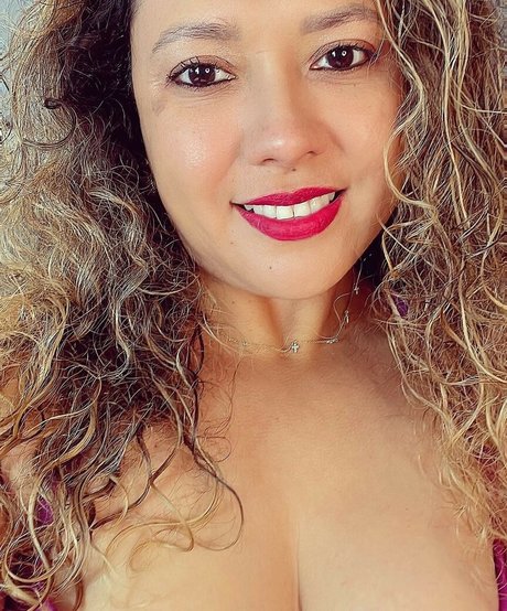 Milf Avocado model hot gallery