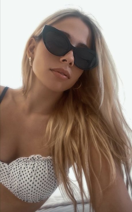 Dimitra Menegatou star art image