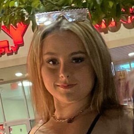 Brooklyn Figley hot star photos