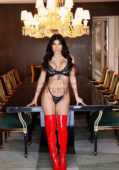 Alanamaxxine pornstar perfect pic