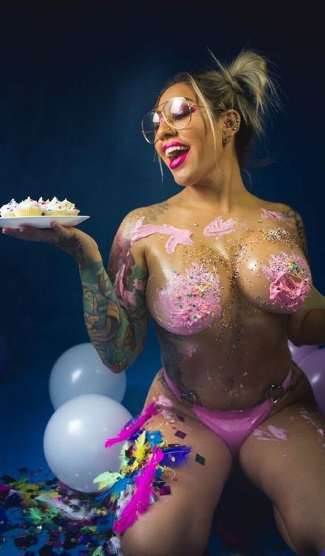 Lexi Layne star erotic picture