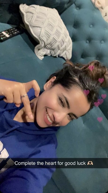 Unnati Patwa star beautiful pics