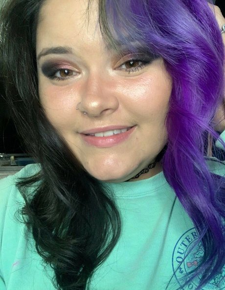 SkyebellaXXX pornstar pretty galleries