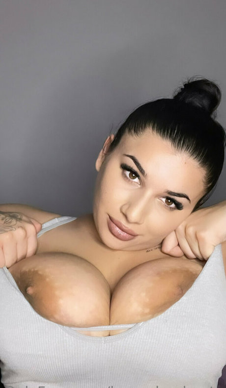 LegendaryBooty model sexy pictures