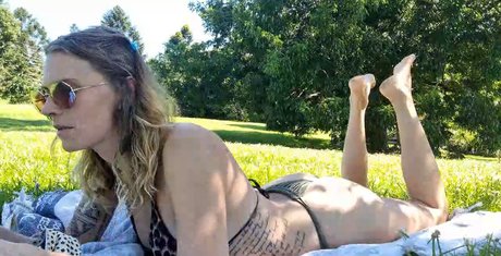 Sieren__Pole erotic actress pics