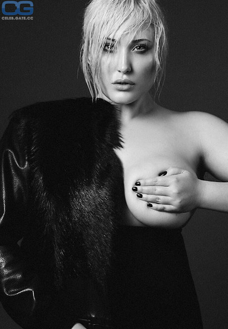 Hayley Hasselhoff sexy model pic