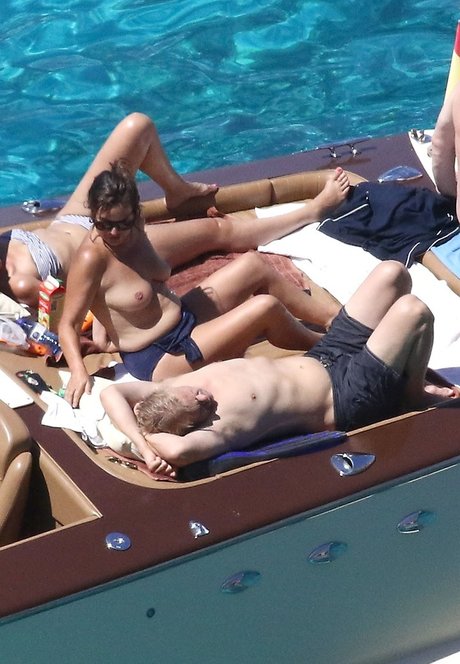 Jade Jagger star sex photo