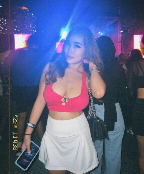 Nia Irwan model xxx pictures