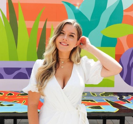 Alexandra Strambu thumbnail