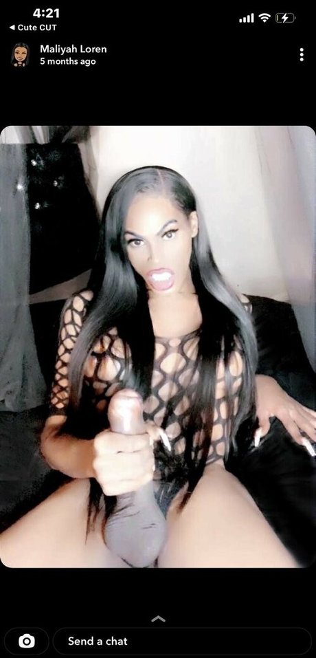 MaliyahLoren model nude photos
