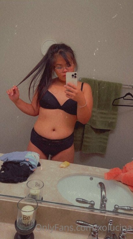 xolucina pornstar naked image