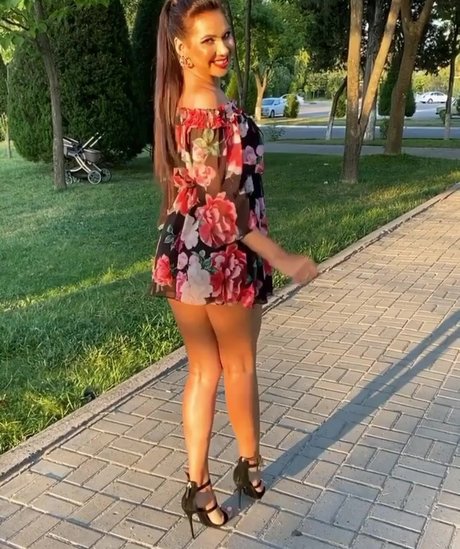 Elena Ibraginova nice star photo