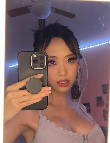 Chael dot nudes model images