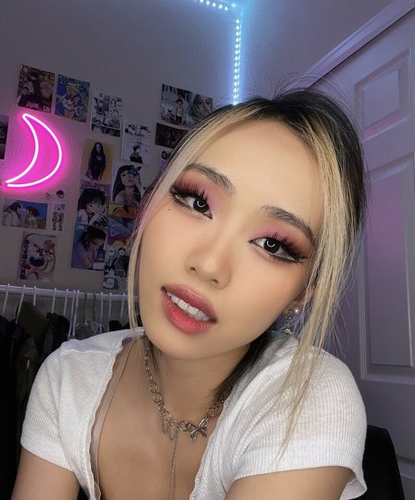 Chael dot pornstar pretty image