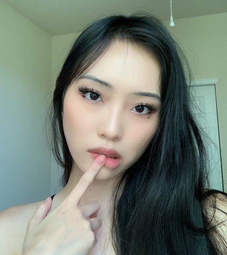 Chael dot sexy model gallery